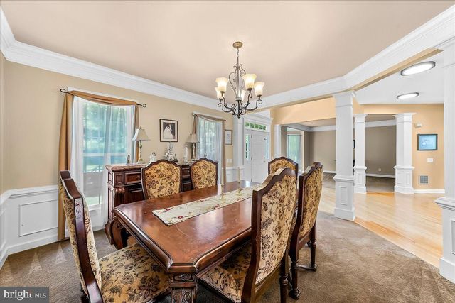 39 MAPLE LN, Glen Mills, PA 19342