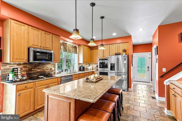 39 MAPLE LN, Glen Mills, PA 19342