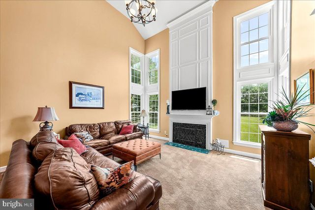 39 MAPLE LN, Glen Mills, PA 19342