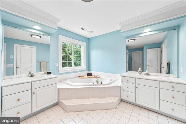 39 MAPLE LN, Glen Mills, PA 19342