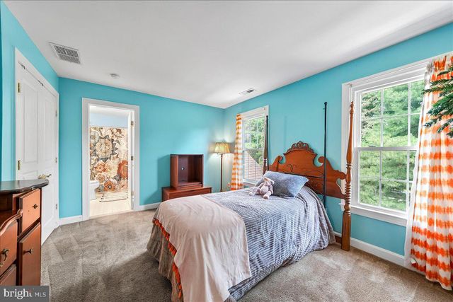 39 MAPLE LN, Glen Mills, PA 19342