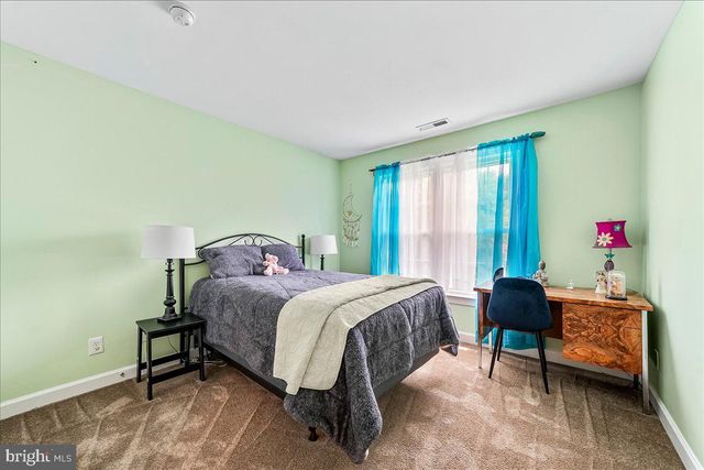39 MAPLE LN, Glen Mills, PA 19342