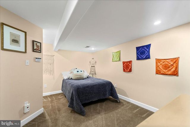 39 MAPLE LN, Glen Mills, PA 19342