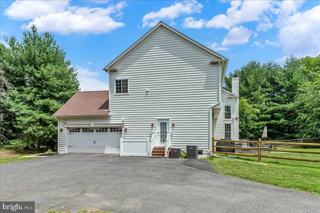 39 MAPLE LN, Glen Mills, PA 19342