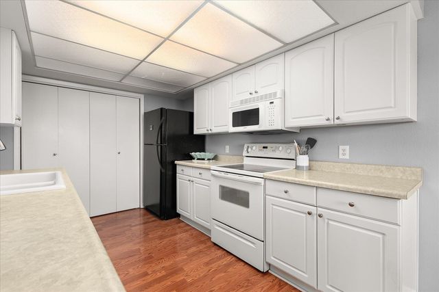 6625 N Austin Rd, Spokane, WA 99208