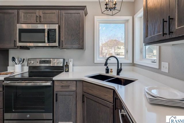 108 Ella Court, Mankato, MN 56001