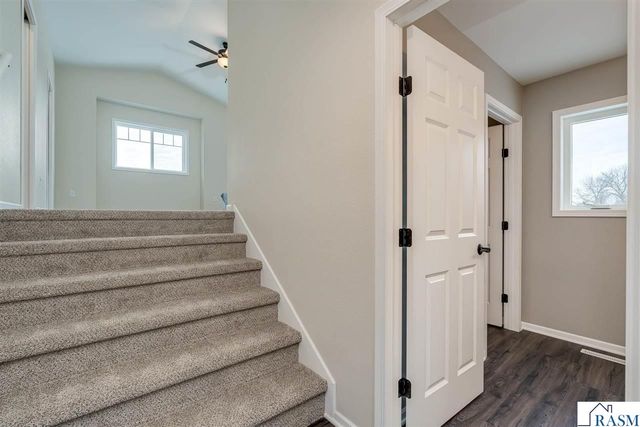 108 Ella Court, Mankato, MN 56001