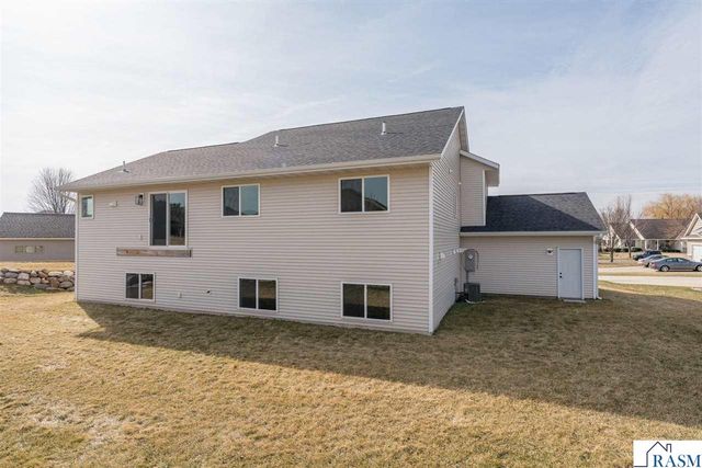 108 Ella Court, Mankato, MN 56001