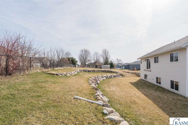 108 Ella Court, Mankato, MN 56001