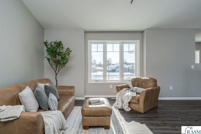 108 Ella Court, Mankato, MN 56001