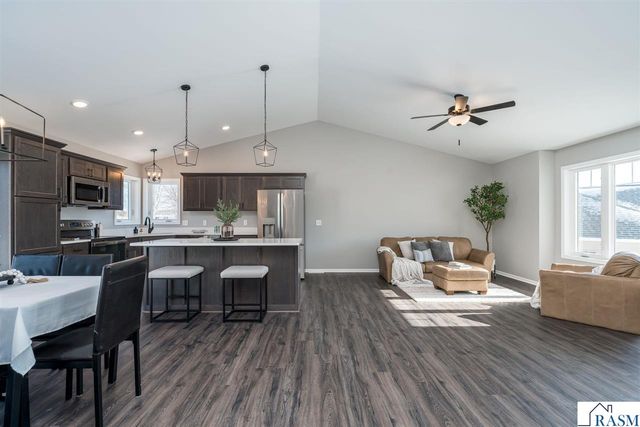 108 Ella Court, Mankato, MN 56001