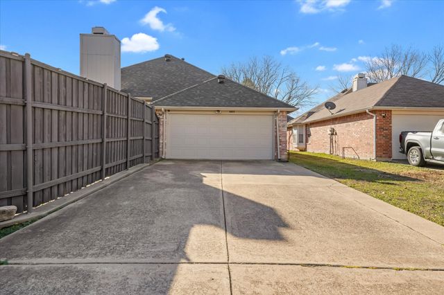 8405 Greenspoint Drive, Rowlett, TX 75088