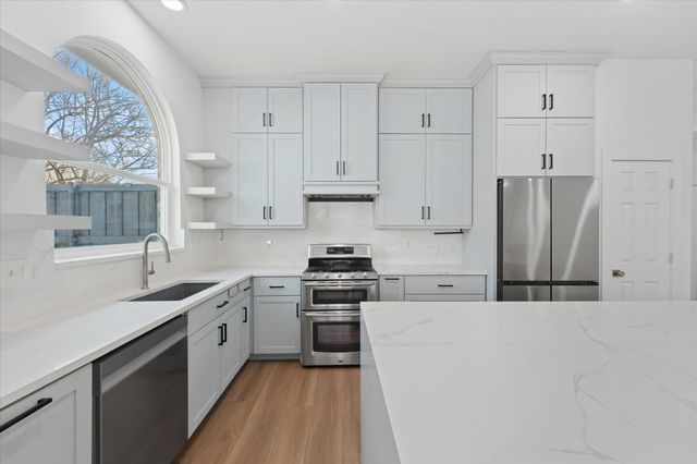 8405 Greenspoint Drive, Rowlett, TX 75088