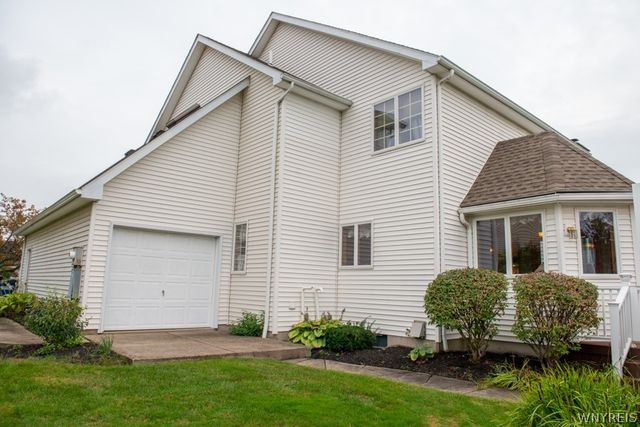 5532 Country Club Lane, Hamburg, NY 14075