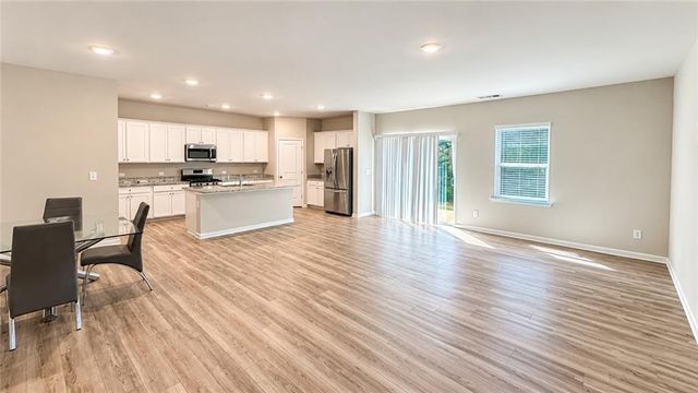 739 Gelderland Drive, Hampton, GA 30228