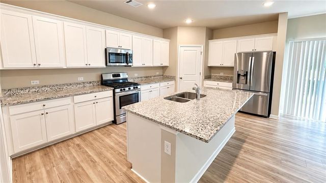 739 Gelderland Drive, Hampton, GA 30228