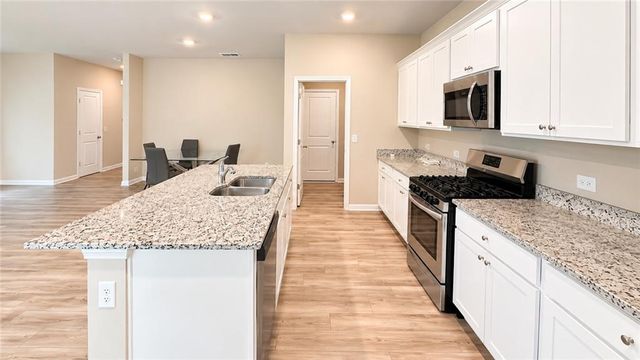 739 Gelderland Drive, Hampton, GA 30228