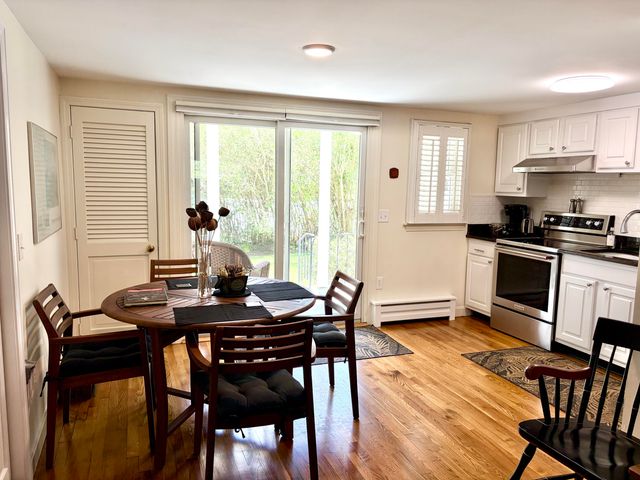 727 Main Street APT B1, Osterville, MA 02655