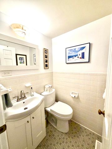 727 Main Street APT B1, Osterville, MA 02655