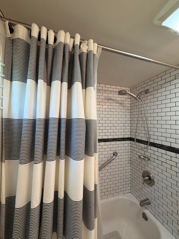 727 Main Street APT B1, Osterville, MA 02655