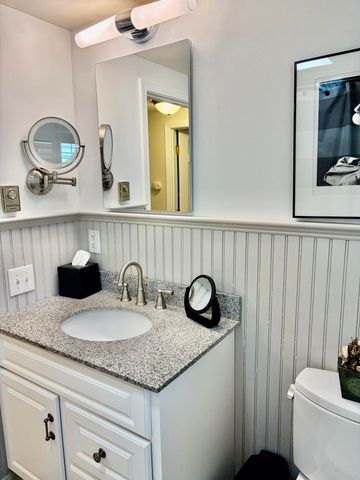 727 Main Street APT B1, Osterville, MA 02655