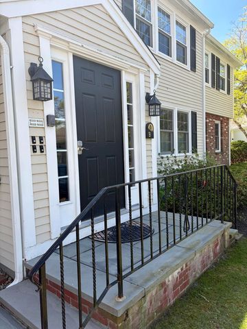 727 Main Street APT B1, Osterville, MA 02655