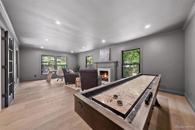 1366 Conge Drive, Bloomfield Hills, MI 48304