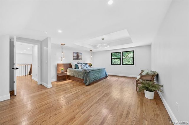 1366 Conge Drive, Bloomfield Hills, MI 48304