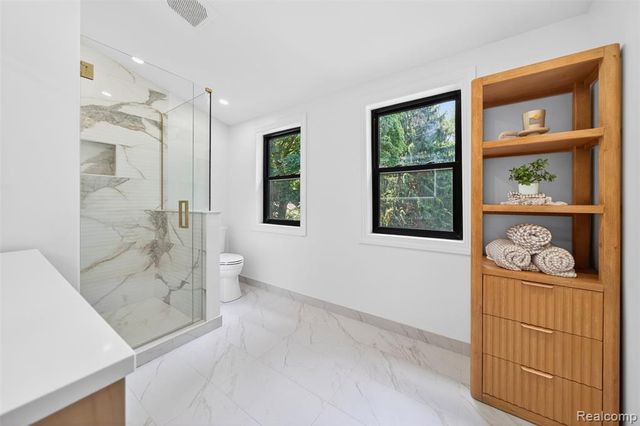 1366 Conge Drive, Bloomfield Hills, MI 48304
