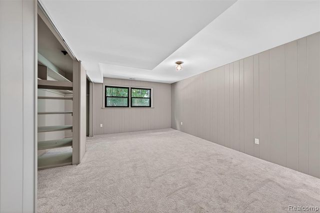 1366 Conge Drive, Bloomfield Hills, MI 48304