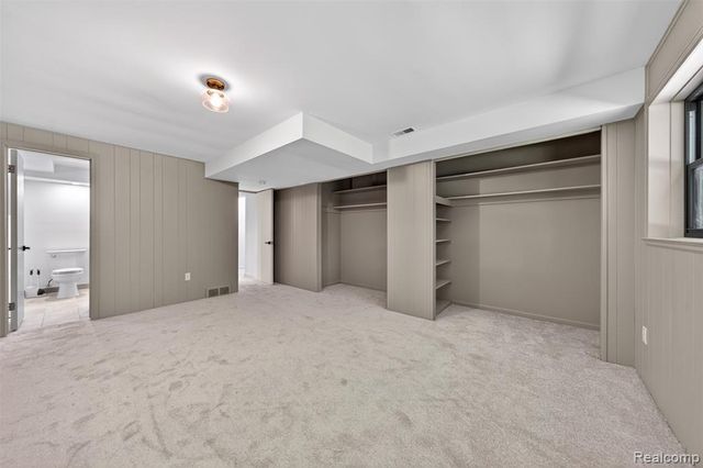 1366 Conge Drive, Bloomfield Hills, MI 48304