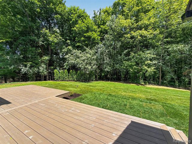 1366 Conge Drive, Bloomfield Hills, MI 48304