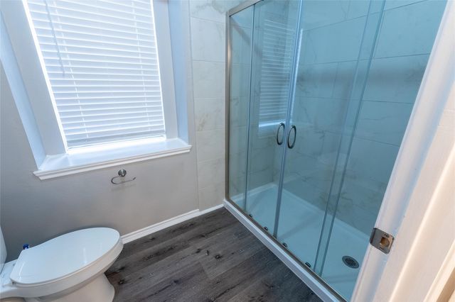 76 Hickory Oak Drive, The Woodlands, TX 77381