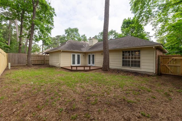 76 Hickory Oak Drive, The Woodlands, TX 77381