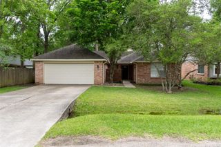 76 Hickory Oak Drive, The Woodlands, TX 77381