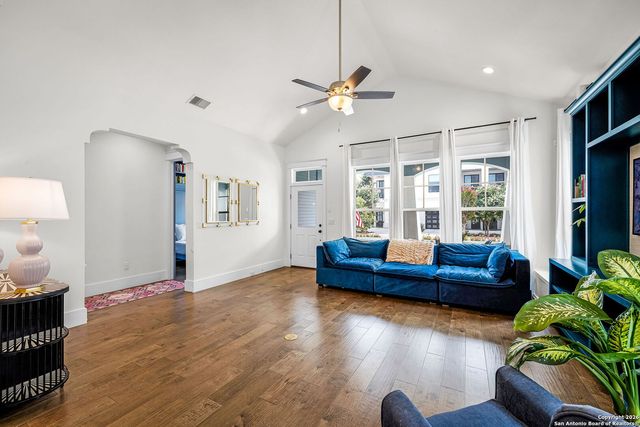 649 Center Green, New Braunfels, TX 78130