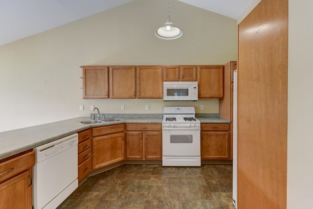 2116 Briarwood Lane, Highland, IN 46322