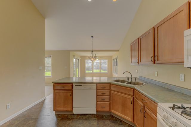 2116 Briarwood Lane, Highland, IN 46322