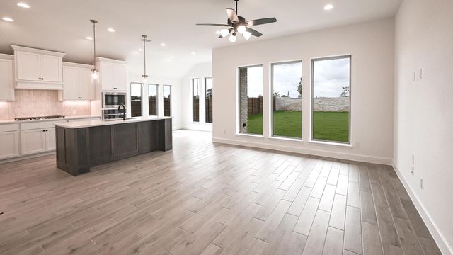 3804 Sonesta ST, Lockhart, TX 78644
