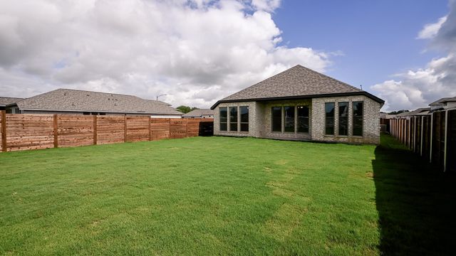 3804 Sonesta ST, Lockhart, TX 78644