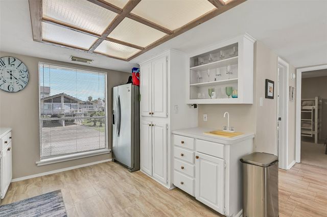 13819 San Domingo Drive, Galveston, TX 77554