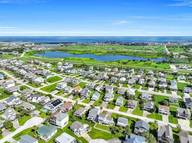 13819 San Domingo Drive, Galveston, TX 77554