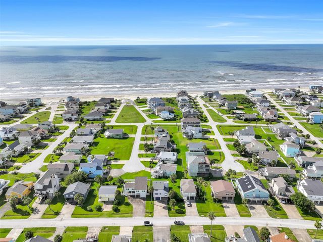 13819 San Domingo Drive, Galveston, TX 77554