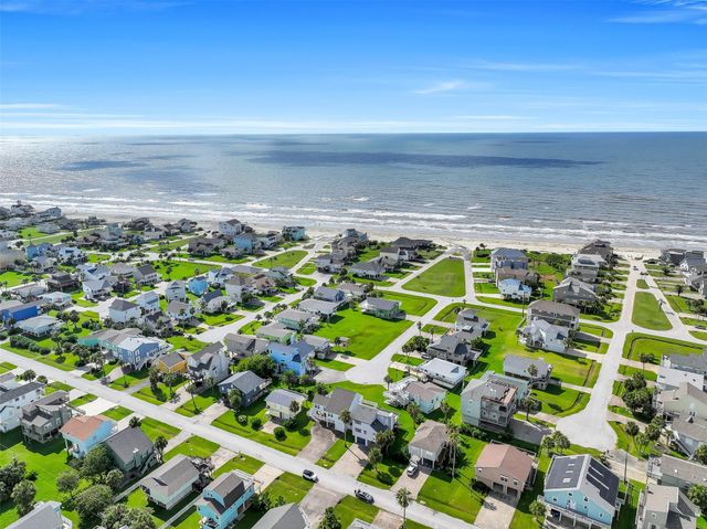 13819 San Domingo Drive, Galveston, TX 77554