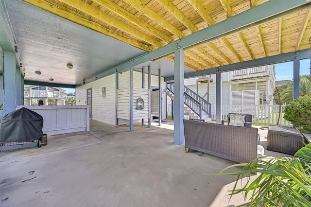 13819 San Domingo Drive, Galveston, TX 77554