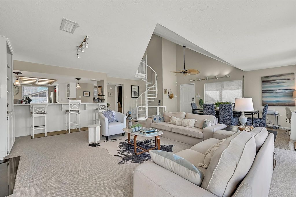 13819 San Domingo Drive, Galveston, TX 77554