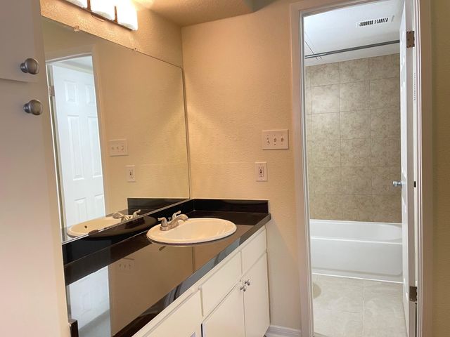 2626 Holly Hall Street 409, Houston, TX 77054