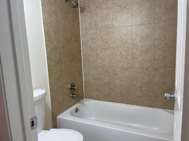 2626 Holly Hall Street 409, Houston, TX 77054