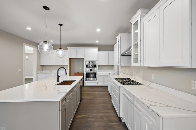 11851 Ovation Court Court, Shelby Twp, MI 48315