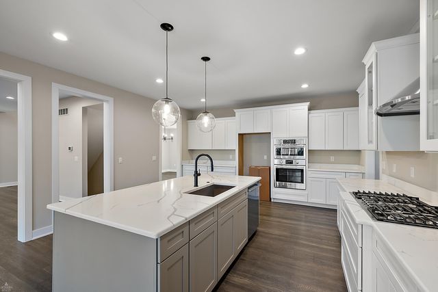 11851 Ovation Court Court, Shelby Twp, MI 48315